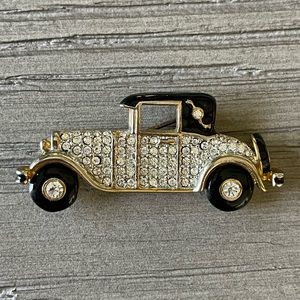 Vintage old car brooch